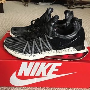 Nike Shox Gravity size 10.5